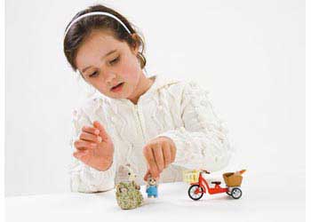 sylvanian cycling with mother