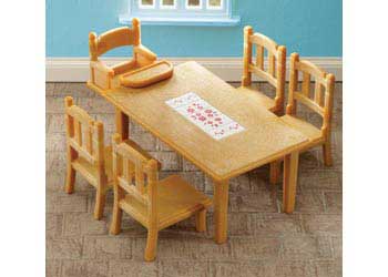 sylvanian families family table and chairs