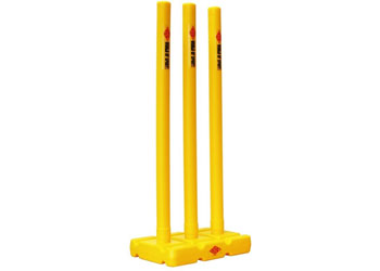 Oz Cricket Stumps & Base