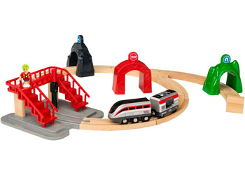 BRIO - Smart Engine Set with Action Tunnels