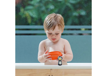 Plantoys - Sailing Boat-Penguin                   