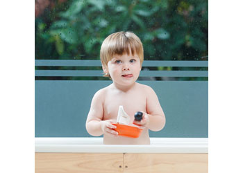 Plantoys - Sailing Boat-Penguin                   