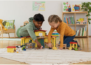 Schleich - Mobile Chicken Coop 2025               
