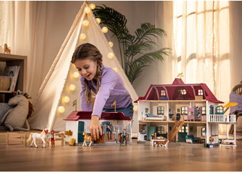 Schleich - Lakeside Country House and Stable 2025 